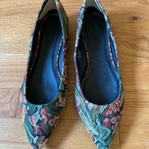 ASOS women’s Tapestry flat shoe, marked size 7, fits like size 9. Worn one time.